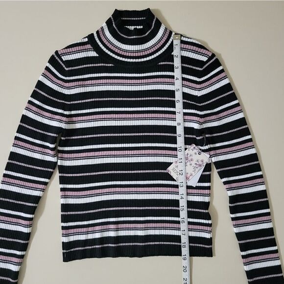 Pink Republic Ribbed Black Striped Crop Long Sleeve Sweater - Picture 4 of 11